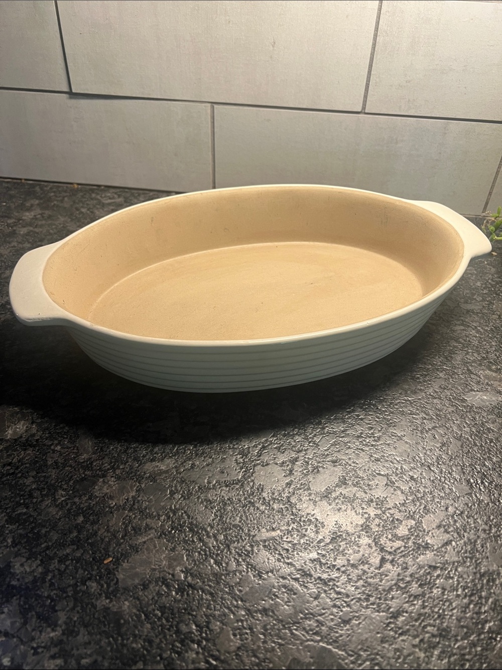 Pampered Chef RETIRED FAMILY HERITAGE Stoneware Oval Baking Dish - Cream.